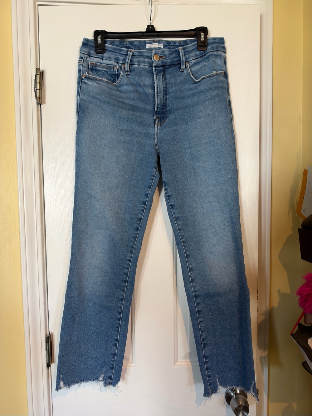 Good American Skinny Jeans in Light Blue Wash